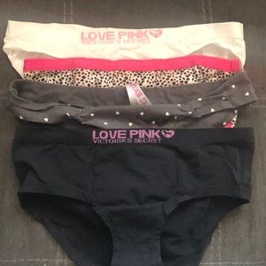 Victoria’s Secret / Pink 4 Pairs